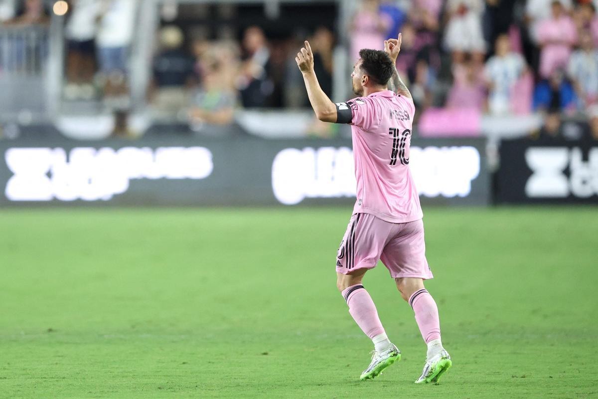 Vaya golazo de Messi en su estreno con el Miami