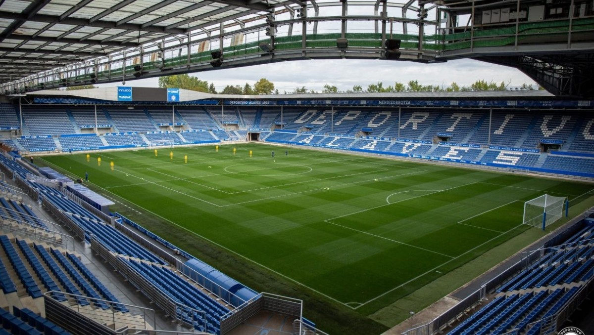 Alineaciones confirmadas del Alavés - Sevilla de hoy.