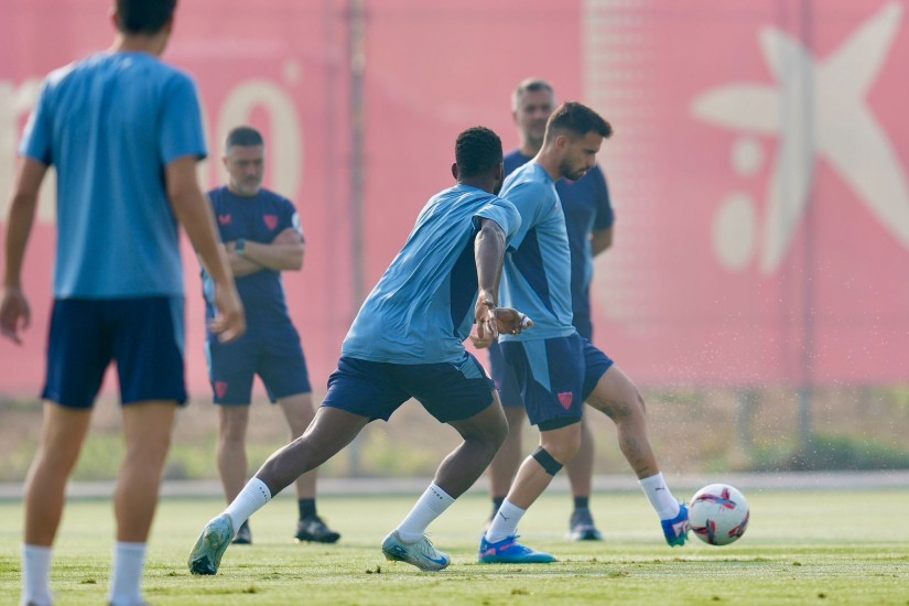 Malas noticias en el Sevilla con Isaac Romero y Jesús Navas