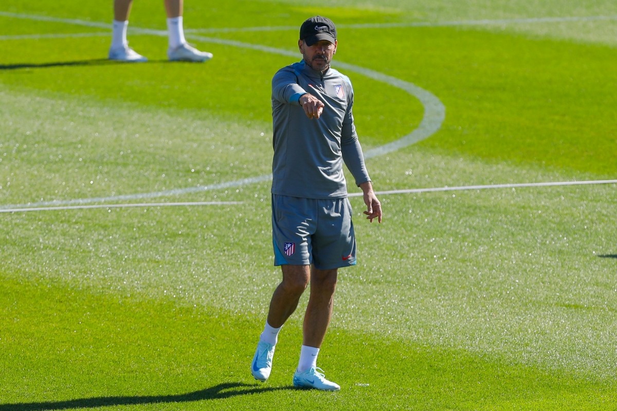 Simeone rehearses lineup with innovations and without internationals