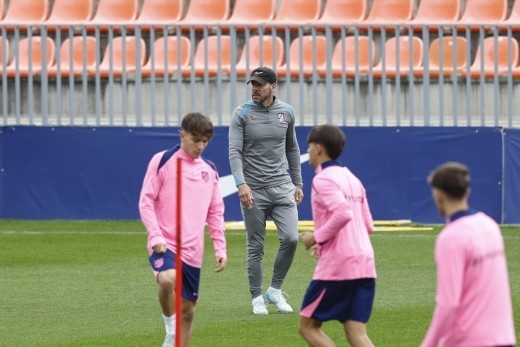 Second trial by Simeone to face Deportivo Alavés