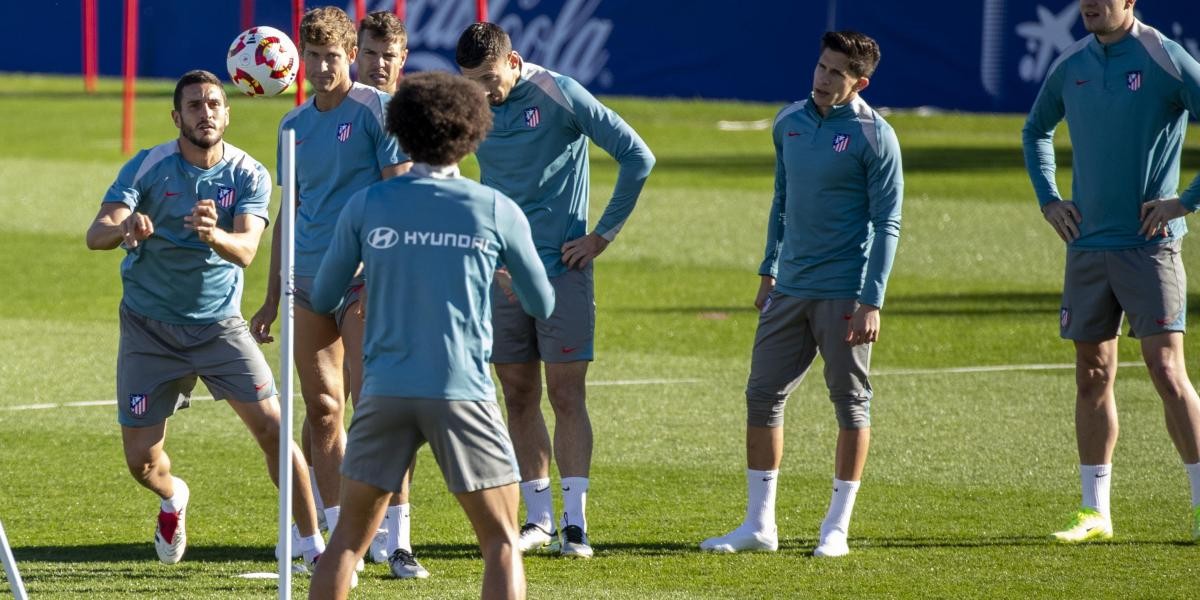 Oblak y Giménez no entrenan con el grupo y Simeone tiene claro su once