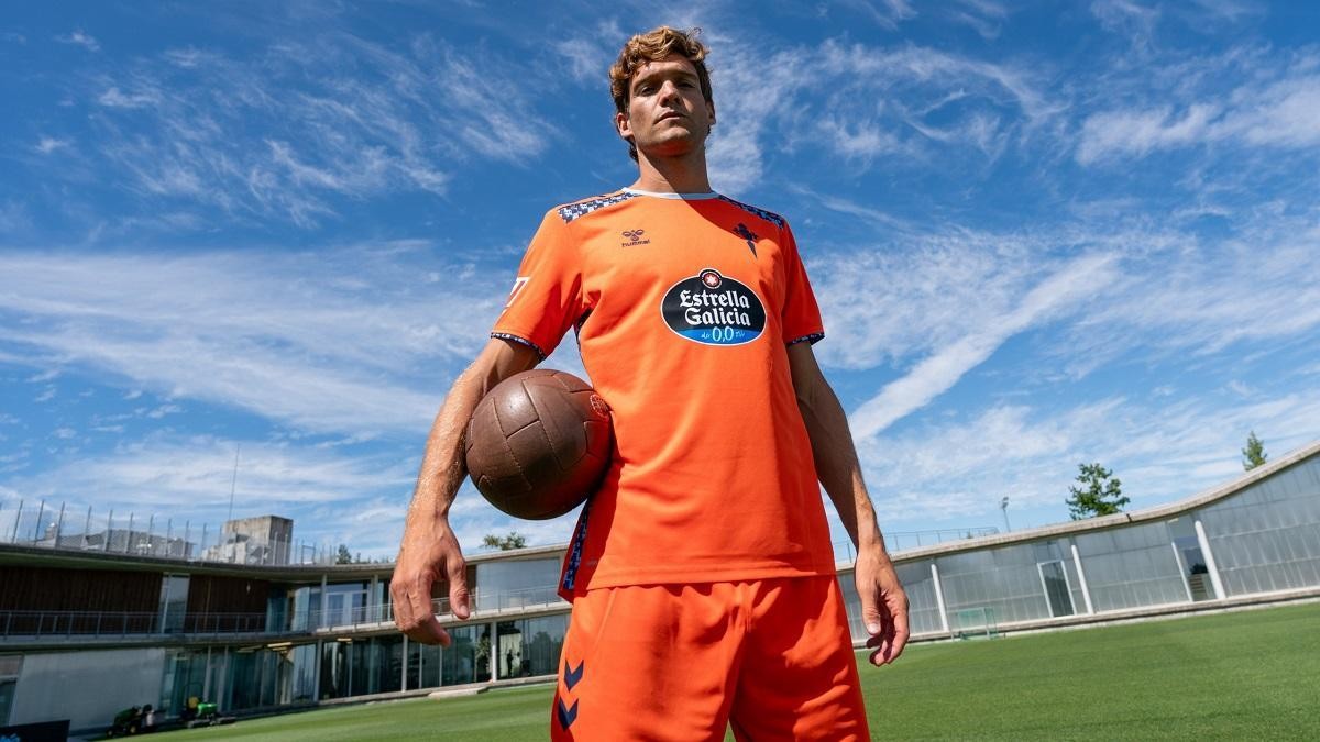 Marcos Alonso renueva con el Celta de Vigo.