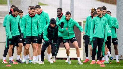 Dos nuevas bajas muy importantes en el entrenamiento del Athletic y última hora sobre Nico Williams, Vivian  y De Galarreta