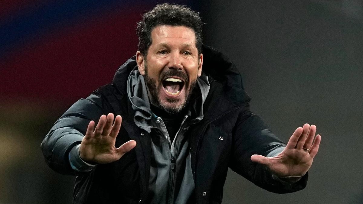 Simeone on Julián Álvarez, Griezmann, De Paul, Giménez, Sorloth, Lino, and Correa