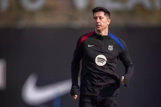 Buenas noticias en el Barcelona con Lewandowski