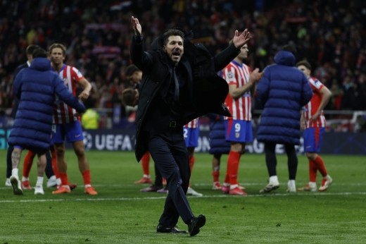 Simeone sobre el penalti de Julián Álvarez y como llegará el equipo al partido ante el Barcelona