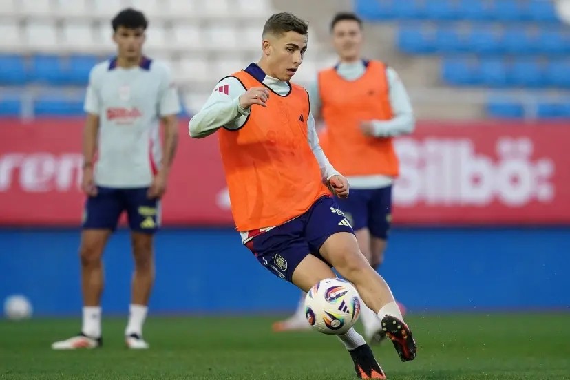 La RFEF libera a Fermín López, Pablo Torre y Gerard Martín para que estén ante Osasuna